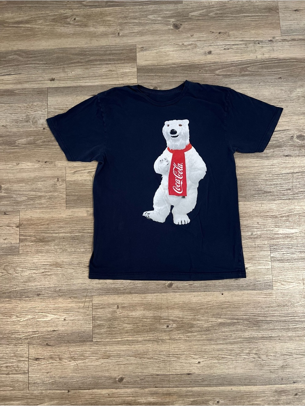 Coca Cola Care Week 2016 Polar Bear Christmas Blue T Shirt Size Large